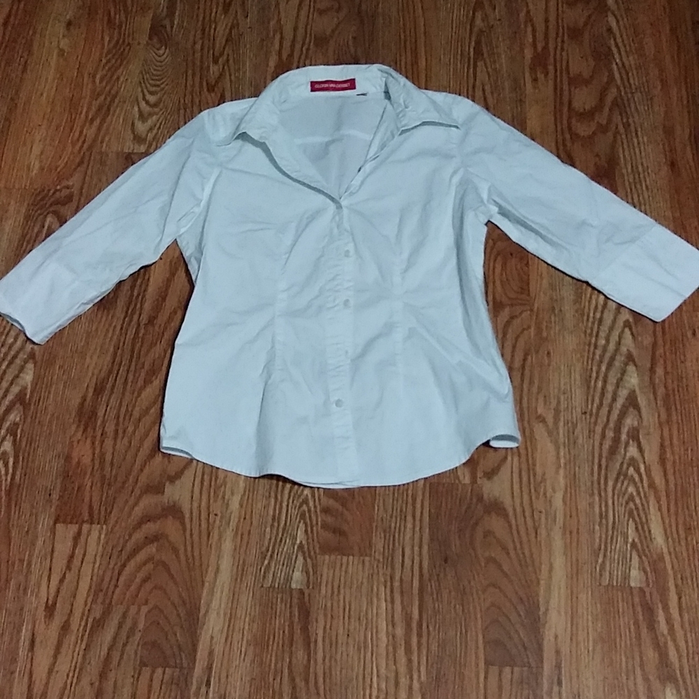 Shirt by Gloria Vanderbilt.